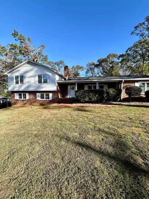 320 Lake Forest Dr, Spartanburg, SC 29307