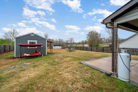 Exterior - 435 Dickson Rd, Campobello, SC 29322 photo 7 of 10