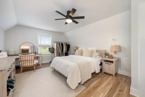 Bedroom - 435 Dickson Rd, Campobello, SC 29322 photo 8 of 9