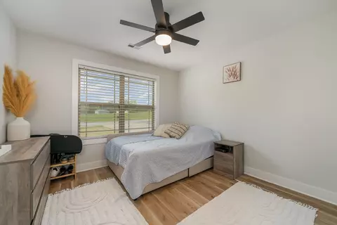 Bedroom - 435 Dickson Rd, Campobello, SC 29322 photo 4 of 9