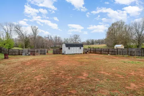 Exterior - 435 Dickson Rd, Campobello, SC 29322 photo 6 of 10