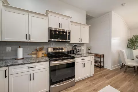 Kitchen - 435 Dickson Rd, Campobello, SC 29322 photo 3 of 3