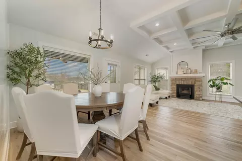 Dining - 435 Dickson Rd, Campobello, SC 29322 photo 1 of 3