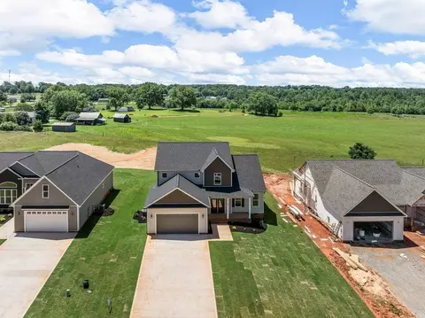 737 Mello Dr, Lyman, SC 29365 photo 2