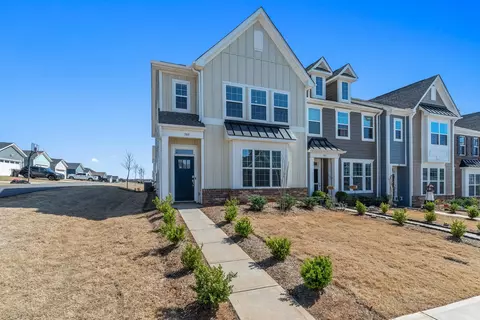 305 Novelty Dr, Greer, SC 29651
