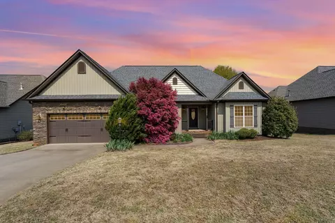 318 War Emblem Dr, Boiling Springs, SC 29316
