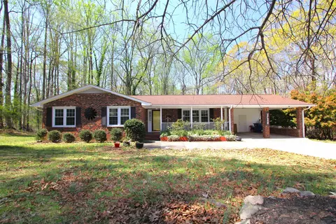 336 Meadowbrook Ave, Woodruff, SC 29388