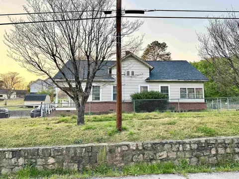 215 Limestone St, Pacolet, SC 29372