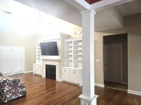 Living - 126 Emerald Dr, Gaffney, SC 29341 photo 3 of 4