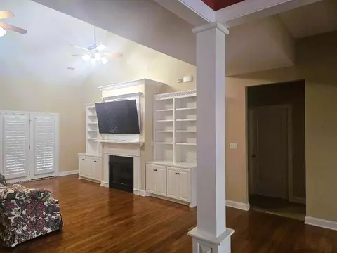 Living - 126 Emerald Dr, Gaffney, SC 29341 photo 1 of 4