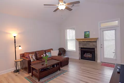 2054 Lachaise Ln, Moore, SC 29369 photo 2