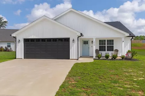 3146 Lorenzo Ct, Inman, SC 29349