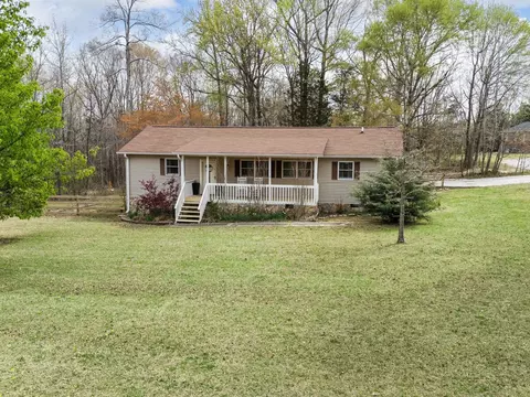 1501 Rocky Ridge Rd, Enoree, SC 29335