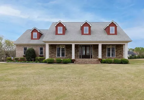 166 Conamara Ln, Woodruff, SC 29388