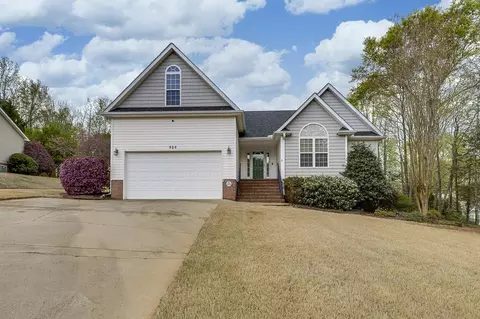 324 Viewmont Dr, Greenville, SC 29609
