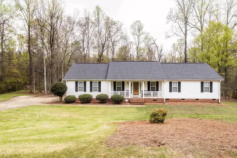 220 Palmetto Cir, Greer, SC 29651