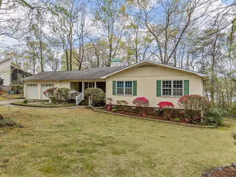 167 Chestnut Lake Dr, Inman, SC 29349