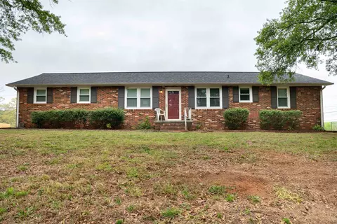 602 S Danzler Rd, Duncan, SC 29334