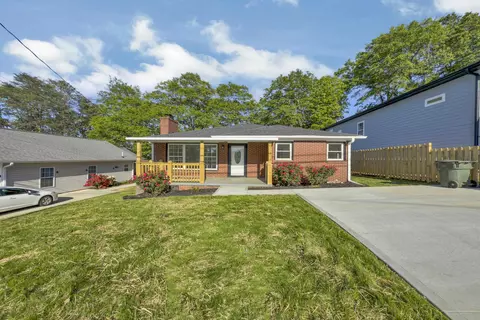 Exterior - 210 Forest St, Greer, SC 29650 photo 2 of 7