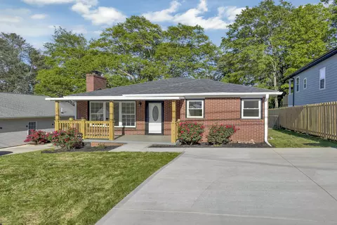 210 Forest St, Greer, SC 29650