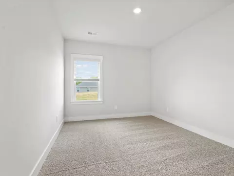 1017 Hillcraft Dr, Greer, SC 29651 photo 9