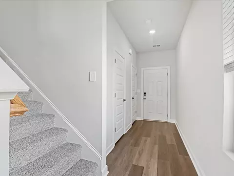 Entry Way - 701 Whitebark Dr, Pendleton, SC 29670 photo 6 of 9