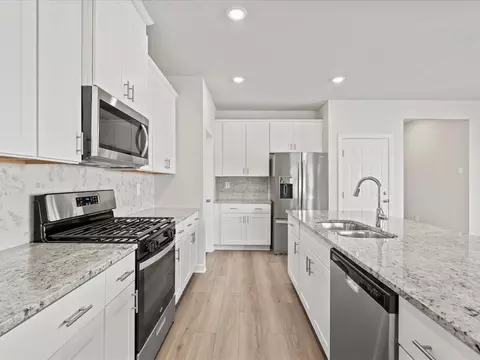 Kitchen - 703 Whitebark Dr, Pendleton, SC 29670 photo 3 of 5