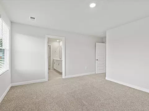 Bedroom - 703 Whitebark Dr, Pendleton, SC 29670 photo 4 of 10
