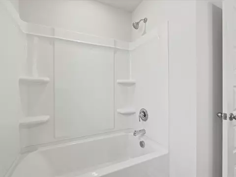 Bath - 703 Whitebark Dr, Pendleton, SC 29670 photo 5 of 5