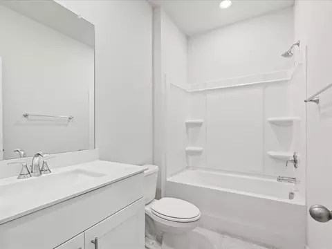 Bath - 703 Whitebark Dr, Pendleton, SC 29670 photo 1 of 5