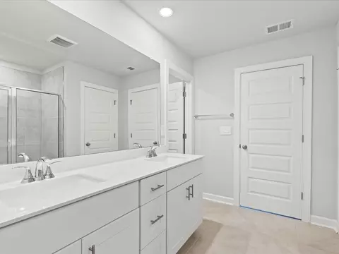 Bath - 703 Whitebark Dr, Pendleton, SC 29670 photo 3 of 5