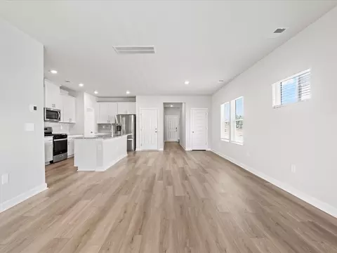Living - 703 Whitebark Dr, Pendleton, SC 29670 photo 2 of 2