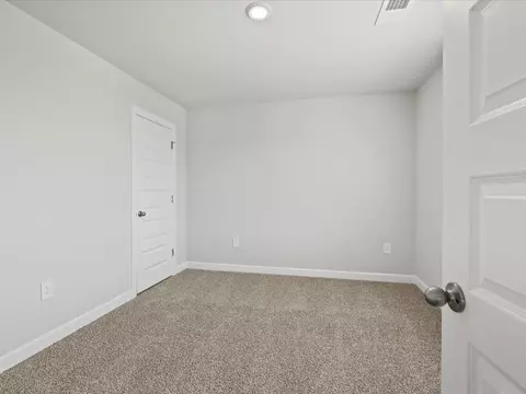 Bedroom - 703 Whitebark Dr, Pendleton, SC 29670 photo 9 of 10