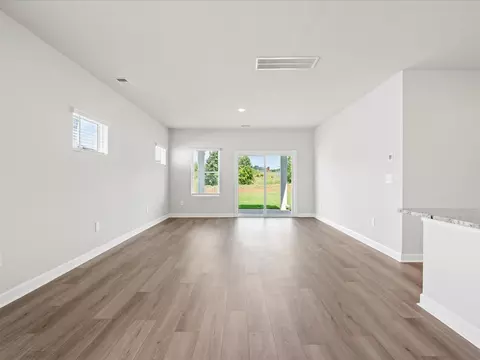Living - 703 Whitebark Dr, Pendleton, SC 29670 photo 1 of 2