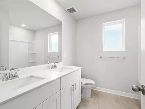 Bath - 703 Whitebark Dr, Pendleton, SC 29670 photo 4 of 5