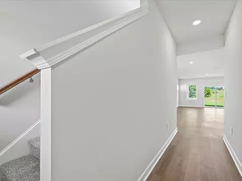 Entry Way - 703 Whitebark Dr, Pendleton, SC 29670 photo 2 of 4