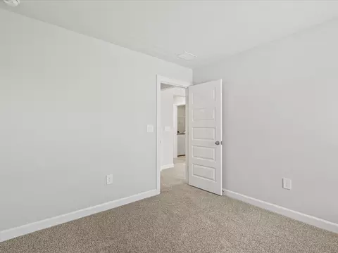 Bedroom - 703 Whitebark Dr, Pendleton, SC 29670 photo 8 of 10