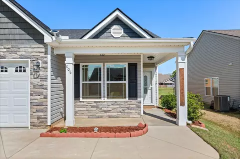 808 John Thomas Way, Greer, SC 29651 photo 3