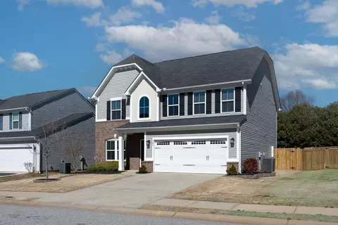704 Tuckborough St, Greer, SC 29651