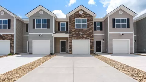 108 Sunriff Ct, Greer, SC 29651