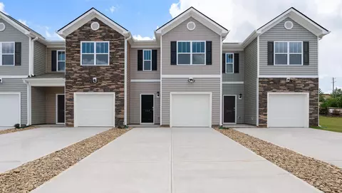 106 Sunriff Ct, Greer, SC 29651