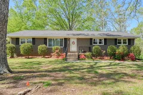 416 Woodley Rd, Spartanburg, SC 29306