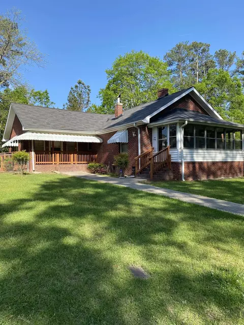 640 Fairview Ave, Woodruff, SC 29388