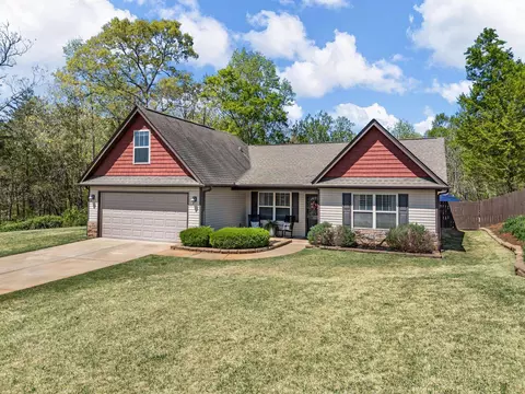 555 Harvest Time Ln, Inman, SC 29349
