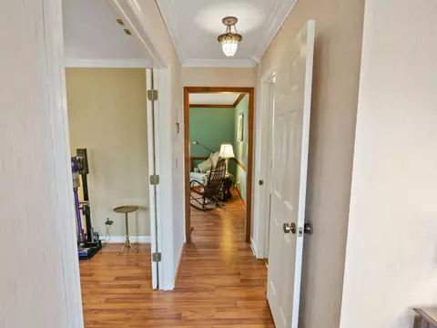 Entry Way - 386 E Killarney Lake Dr, Moore, SC 29369 photo 3 of 3