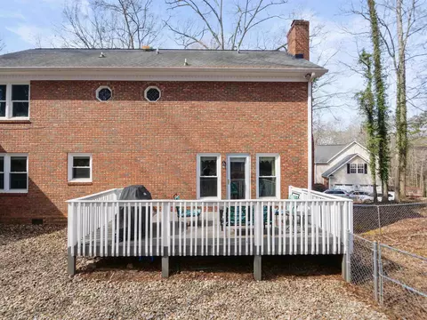 Exterior - 386 E Killarney Lake Dr, Moore, SC 29369 photo 6 of 10
