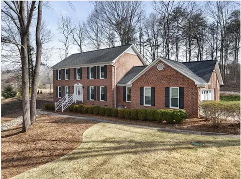 386 E Killarney Lake Dr, Moore, SC 29369