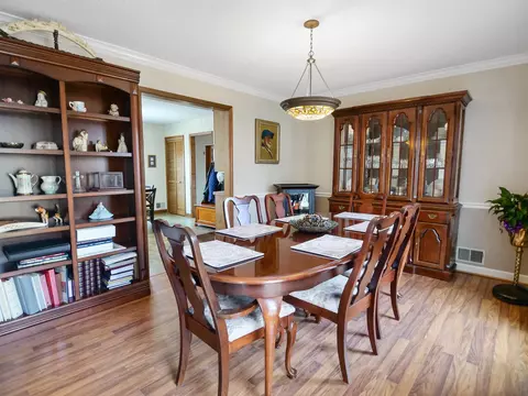 Dining - 386 E Killarney Lake Dr, Moore, SC 29369 photo 2 of 2