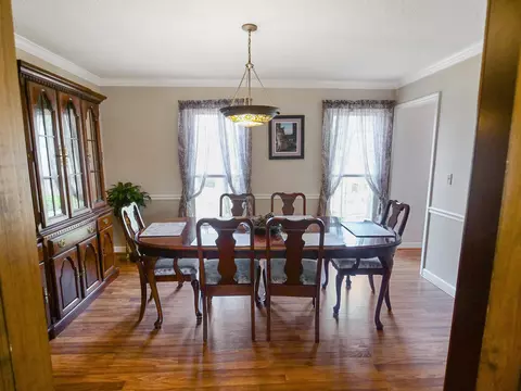 Dining - 386 E Killarney Lake Dr, Moore, SC 29369 photo 1 of 2