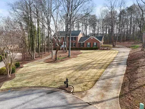 Exterior - 386 E Killarney Lake Dr, Moore, SC 29369 photo 10 of 10